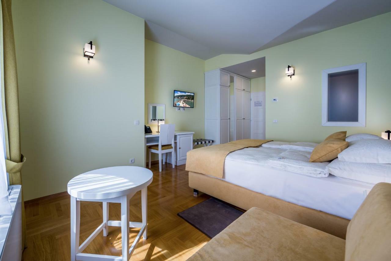 Hotell Domino 4*