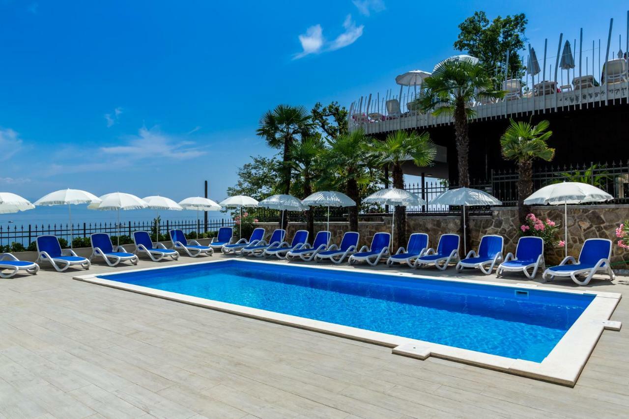 Domino Hotel 4*