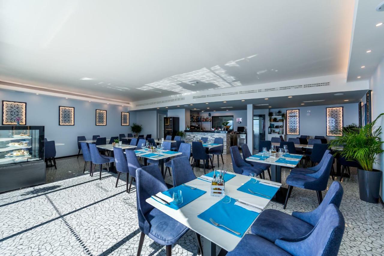 Hotel Domino